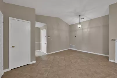 93 W High Oaks Circle, The Woodlands, TX 77380 - Photo 7