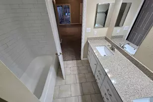 93 W High Oaks Cir, The Woodlands, TX 77380 - Photo 15