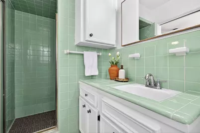 1426 Freedonia Drive, Houston, TX 77055 - Photo 25