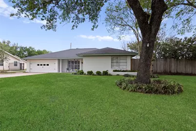 1426 Freedonia Drive, Houston, TX 77055 - Photo 3