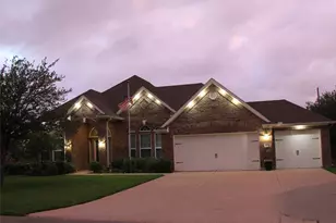 11219 Kings Point Blvd Blvd, Mont Belvieu, TX 77535 - Photo 1