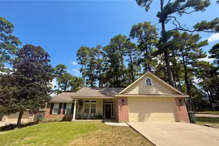 13934 Dolphin Dr, Willis, TX 77318 - Photo 3
