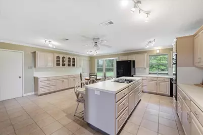 3010 Kelley Street, West Orange, TX 77630 - Photo 11