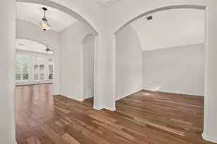 5242 Fountainbrook Ln, Sugar Land, TX 77479 - Photo 9