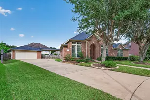 5242 Fountainbrook Ln, Sugar Land, TX 77479 - Photo 5