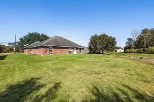 1539 Hillebrandt Rd, Beaumont, TX 77705 - Photo 11