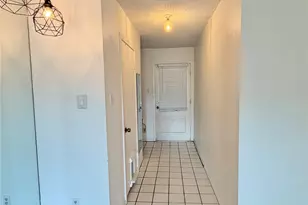 8281 Kingsbrook Rd, Houston, TX 77024 - Photo 3