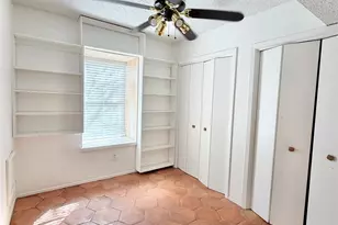 8281 Kingsbrook Rd, Houston, TX 77024 - Photo 13