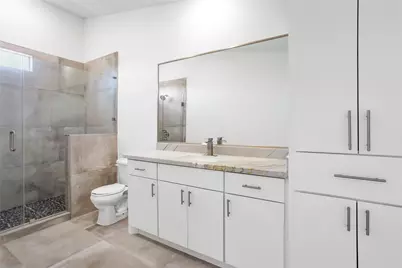 319 Eastwood Street, Houston, TX 77011 - Photo 35