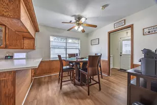 502 Red Bud Ln, Baytown, TX 77520 - Photo 21