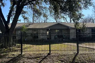 1085 St Clair St, Houston, TX 77088 - Photo 1