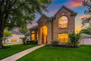 18 Arbor Bend Dr, Houston, TX 77070 - Photo 3