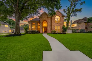 18 Arbor Bend Dr, Houston, TX 77070 - Photo 11