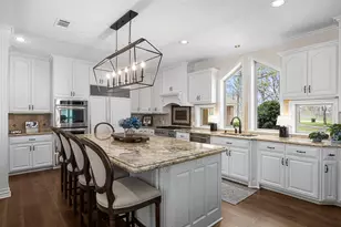 211 Golfview Dr, Richmond, TX 77469 - Photo 13