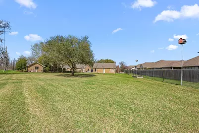 211 Golfview Drive, Richmond, TX 77469 - Photo 41