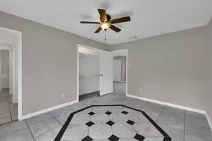 1018 Surrey Ct, Tomball, TX 77375 - Photo 17
