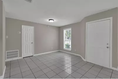 1018 Surrey Court, Tomball, TX 77375 - Photo 9