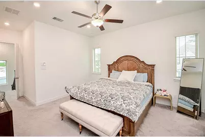 11021 Mikula Drive, Houston, TX 77043 - Photo 25