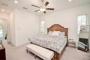 11021 Mikula Dr, Houston, TX 77043 - Photo 25