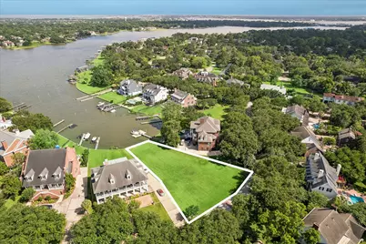 1210 Spring Cress Lane, Taylor Lake Village, TX 77586 - Photo 3