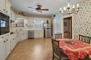 405 Park St, Anahuac, TX 77514 - Photo 15