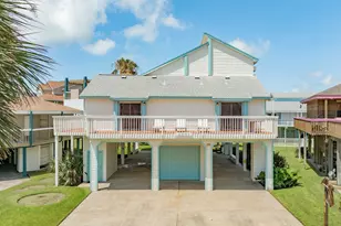 4231 Pelican Ln, Galveston, TX 77554 - Photo 1