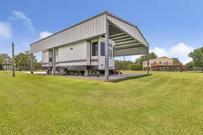 313 Oak Island Drive, Anahuac, TX 77514 - Photo 5