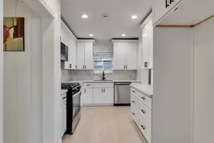 1300 Brazos St, Rosenberg, TX 77471 - Photo 9