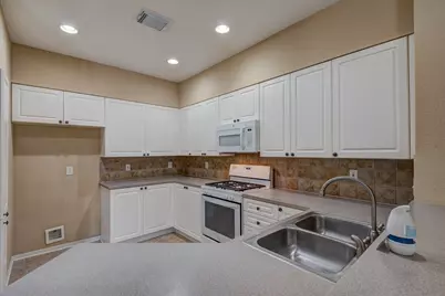 26 Stone Creek Place, The Woodlands, TX 77382 - Photo 13