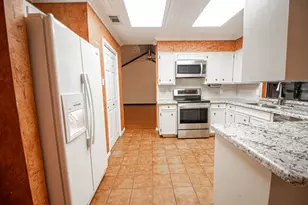 6235 Navajo Trail, Beaumont, TX 77708 - Photo 9