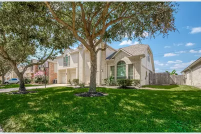 14026 Shamrock Park Lane, Sugar Land, TX 77498 - Photo 3