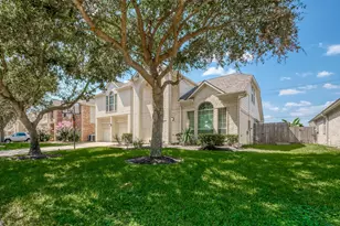 14026 Shamrock Park Ln, Sugar Land, TX 77498 - Photo 3