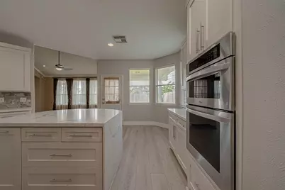 14026 Shamrock Park Lane, Sugar Land, TX 77498 - Photo 23