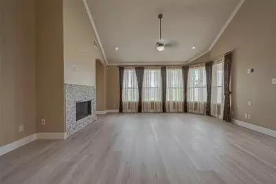 14026 Shamrock Park Lane, Sugar Land, TX 77498 - Photo 13