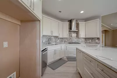 14026 Shamrock Park Lane, Sugar Land, TX 77498 - Photo 25
