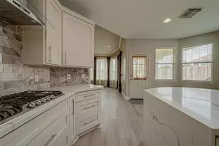 14026 Shamrock Park Ln, Sugar Land, TX 77498 - Photo 29