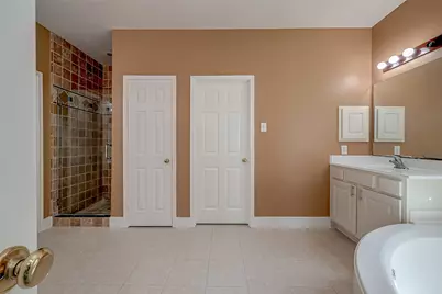 14026 Shamrock Park Lane, Sugar Land, TX 77498 - Photo 47