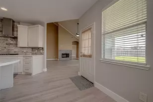 14026 Shamrock Park Ln, Sugar Land, TX 77498 - Photo 19