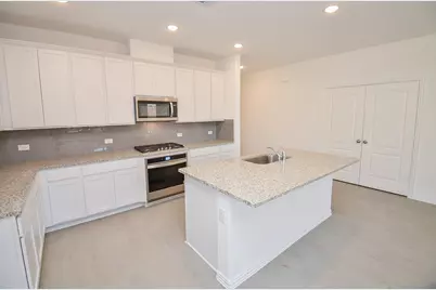 7930 Royal Palm Drive, Fulshear, TX 77441 - Photo 9
