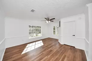 15919 Lake Lodge Dr, Houston, TX 77062 - Photo 37