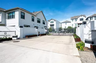 1747 Ojeman Spring Ln, Houston, TX 77055 - Photo 21