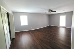 241 St Cloud Dr, Friendswood, TX 77546 - Photo 11