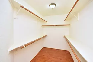 802 Hollyhock Dr, Stafford, TX 77477 - Photo 23