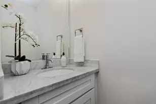 810 Herdsman Dr, Houston, TX 77079 - Photo 17