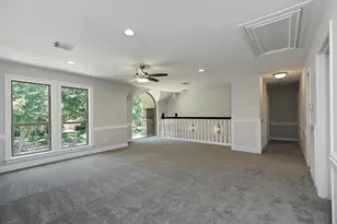 810 Herdsman Dr, Houston, TX 77079 - Photo 23