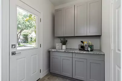 810 Herdsman Drive, Houston, TX 77079 - Photo 15