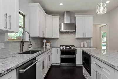 810 Herdsman Drive, Houston, TX 77079 - Photo 1