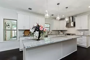 810 Herdsman Dr, Houston, TX 77079 - Photo 13