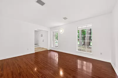 42 Rockridge Drive, The Woodlands, TX 77381 - Photo 5