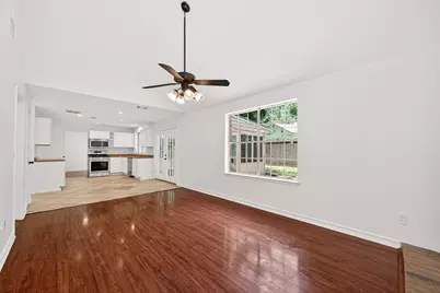 42 Rockridge Drive, The Woodlands, TX 77381 - Photo 11